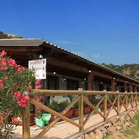Pedra Ruja Budoni